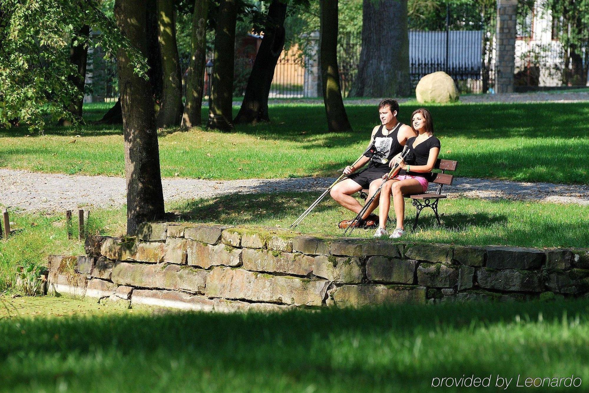Dwor Kombornia Hotel&Spa Bagian luar foto